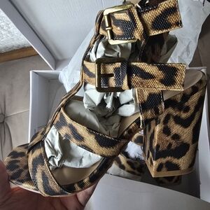 BRAND NEW VENUS STRAPPY HEELS SIZE 7